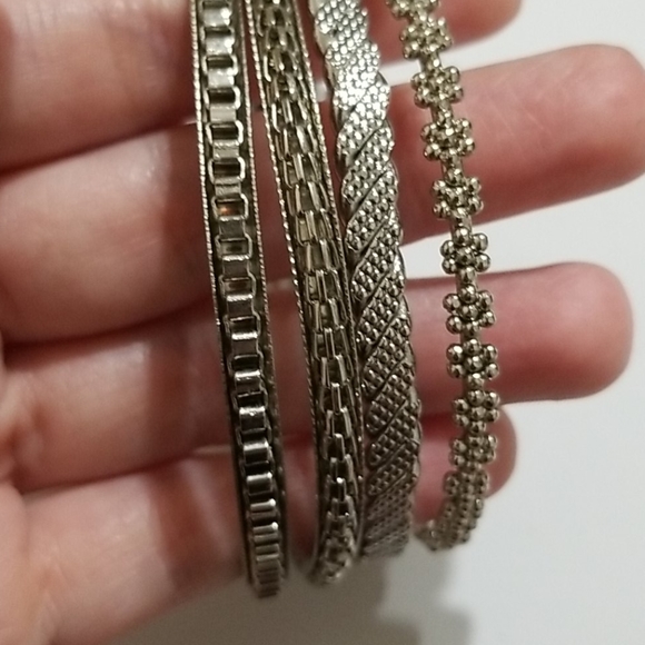 Textured Silvertone Bangles - Picture 4 of 4